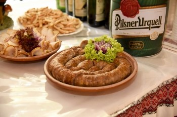 пивний стіл на весілля, пивний фуршетний стіл, пивний стіл