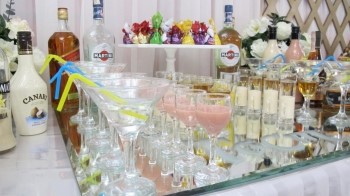 випивка на фуршетний стіл
